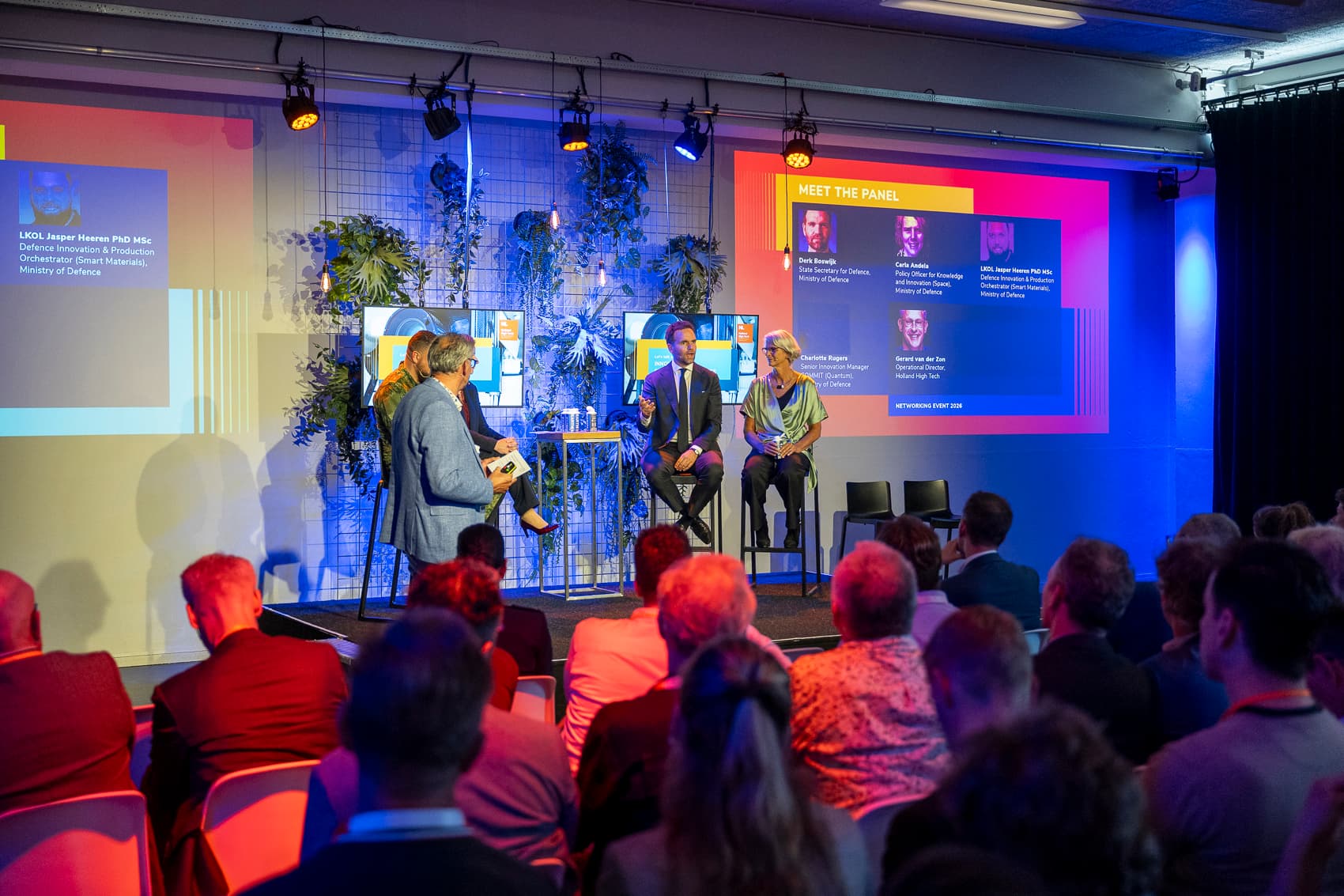 Panel over defensie
