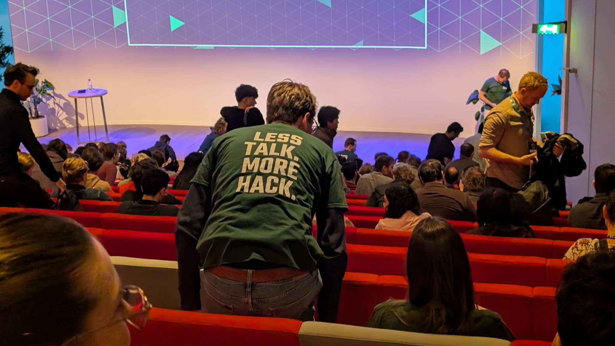 Together with BOM, Conference Center at High Tech Campus Eindhoven hosts a one-day AI hackathon focused on building, not talking.